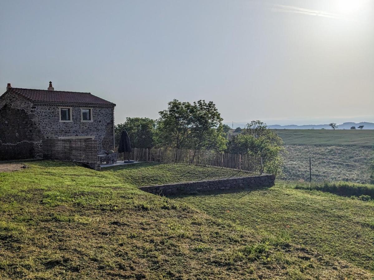 La Grange, Gite 4 A 6 Pers Avec Vue Saint-Just-pres-Brioude Extérieur photo